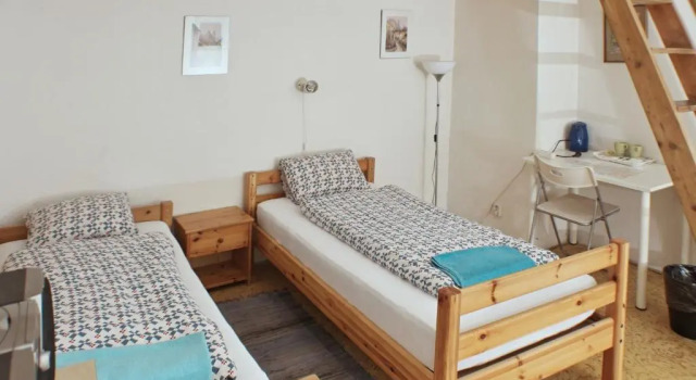 Prague-1 Hostel, Забронировать Хостел Отели Праги с парковкой, рядом с Намести Миру, Парковка