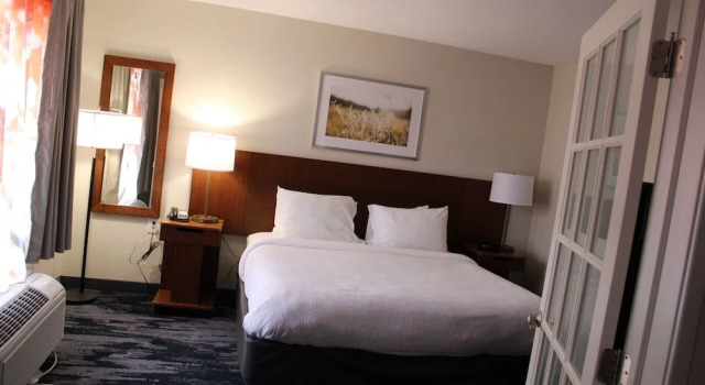 Люкс Executive c 1 комнатой Fairfield Inn & Suites Raleigh Durham Airport Research Triangle Park