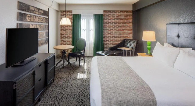 Двухместный номер Standard Holiday Inn Hotel French Quarter-Chateau Lemoyne by IHG