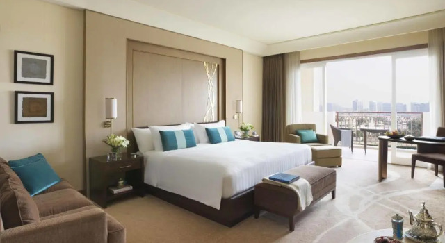 Номер Deluxe с балконом Anantara Eastern Mangroves Abu Dhabi