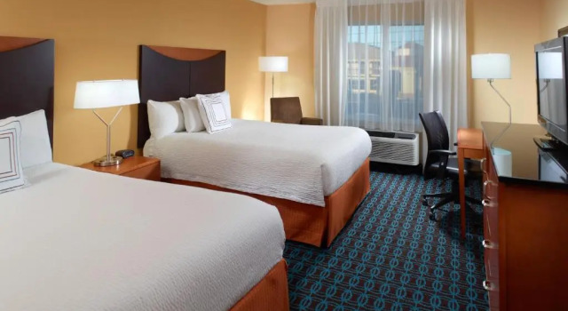 Четырёхместный номер Standard Fairfield Inn & Suites Clarksville