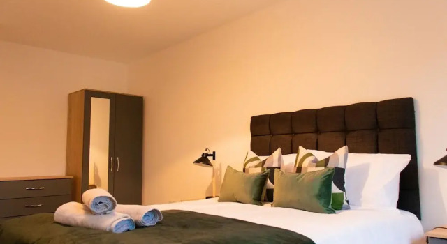 Livestay-modern 2 Bed Apartment Close to Heathrow