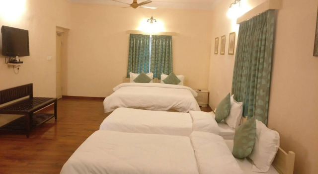 Suryaa Villa - A City Centre Hotel