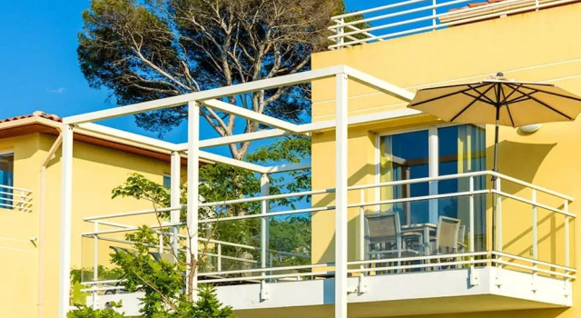 Var Coast Duplex Apartment for 8