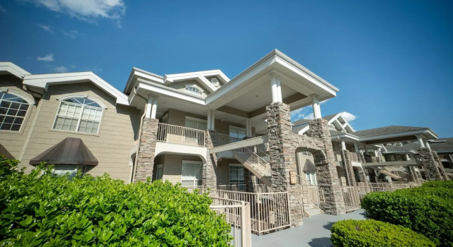 Legacy Penthouse, Забронировать Отель Отели Table Rock Lake с парковкой, Парковка