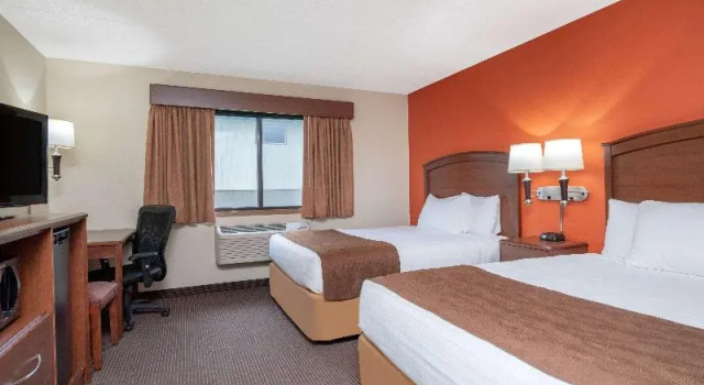 Номер Standard AmericInn by Wyndham Sauk Centre