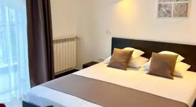 Casa Servus, Varaa Hotelli Hotellit Mamaia-Sat pysäköinnillä, Pysäköinti
