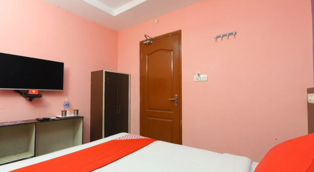 Oyo 6637 Hotel Bvn Grand, Rezervovat Hotel Hotely v Andhra Pradesh s parkováním, Parkování