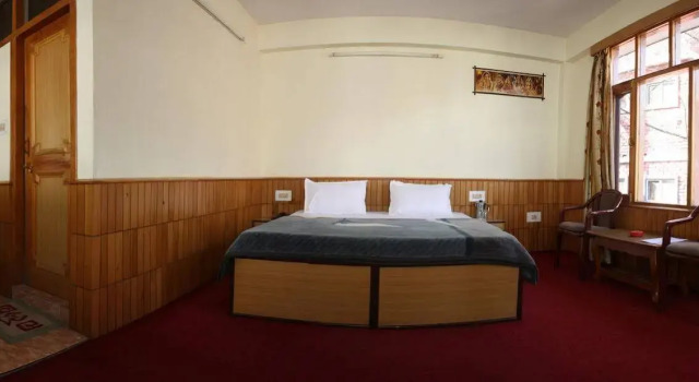 Hotel New Adarsh, Забронировать Отель Отели Манали с завтраком, Завтраки