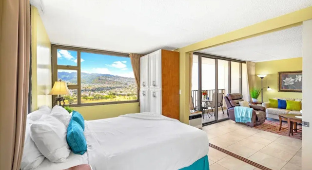 Waikiki Banyan 1BR Condos with No Parking, Забронировать Апартаменты/квартира Апартаменты Гонолулу, рядом с Royal Hawaiian Theater Legends in Concert Waikiki, Апартаменты/квартира