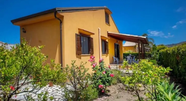 Villa Sedna 7, Book Villa Hotels in Sicily with Parking, Parking