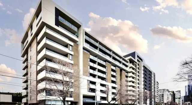 A Chic 2BR Apt Near Melbourne Uni, Free Parking, Забронировать Апартаменты/квартира Мельбурн Melbourne Region, рядом с Federal Court of Australia