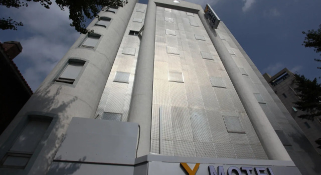 Y Hotel