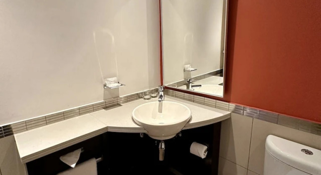 Четырёхместный номер Standard Garden Court Nelson Mandela Boulevard