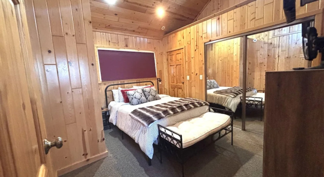 Yodeling Loon Hideaway 3 Bedroom Home, Забронировать Дом для отпуска Коттеджи Государственного лесного заповедника Chequamegon, Коттедж