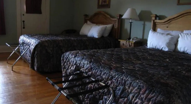 Четырёхместный номер Superior Glacier Park Lodge
