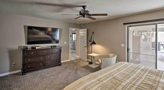 1 Mi to Lake: Home w/ Pool & Views in Lake Havasu, Забронировать Отель Лейк-Хавасу-Сити штат Аризона