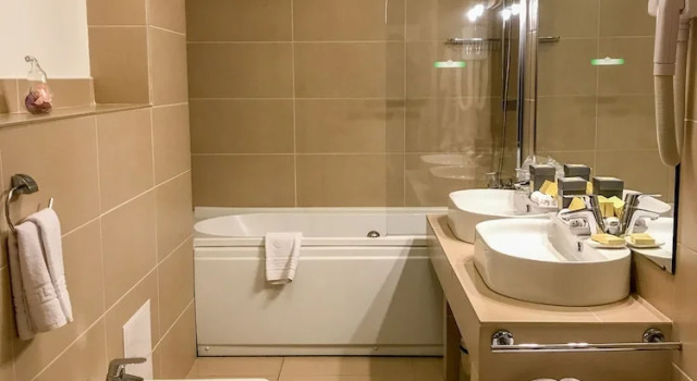 Люкс Deluxe с балконом Hotel Satu Mare City