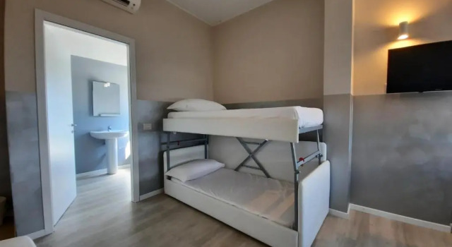 Четырёхместный номер Standard Bergamo GuestHouse - Self Check-in