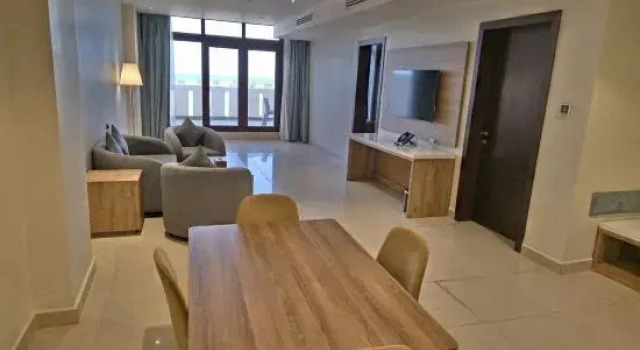 Четырёхместный семейный люкс с видом на море Continent Hotel Al Uqayr