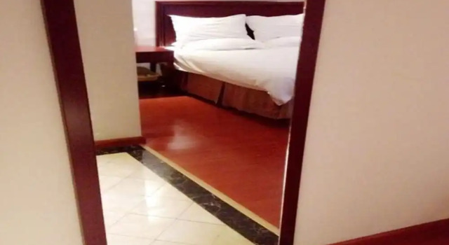 Двухместный номер Standard GreenTree Inn Shandong Liaocheng Chiping East Huixin Road Business Hotel