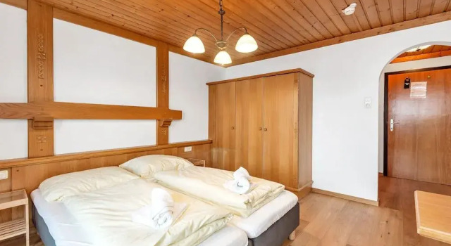Hotel Pinzgauerhof by Skinetworks
