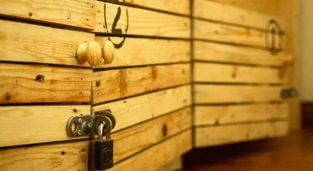 Кровать в общем номере Halo Bay Homestay