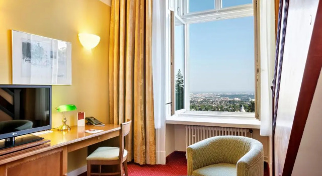 Номер Executive Austria Trend Hotel Schloss Wilhelminenberg Wien