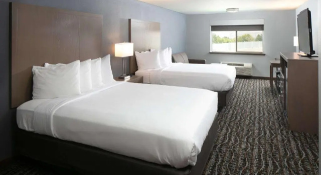 Четырёхместный люкс c 1 комнатой Hotel 28 Boise Airport, an Ascend Collection Hotel