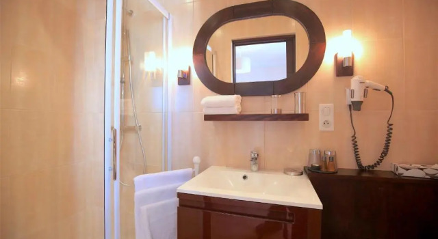 Номер Comfort Hotel de La Pagézie