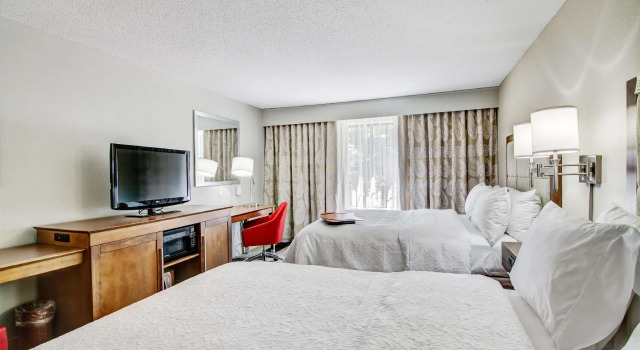 Четырёхместный номер Standard Hampton Inn Salem