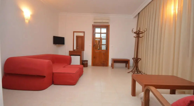 Четырёхместный номер Standard Saray Hotel