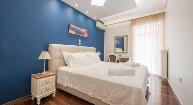 Central 3BR Apartment Next to Panormou Metro!