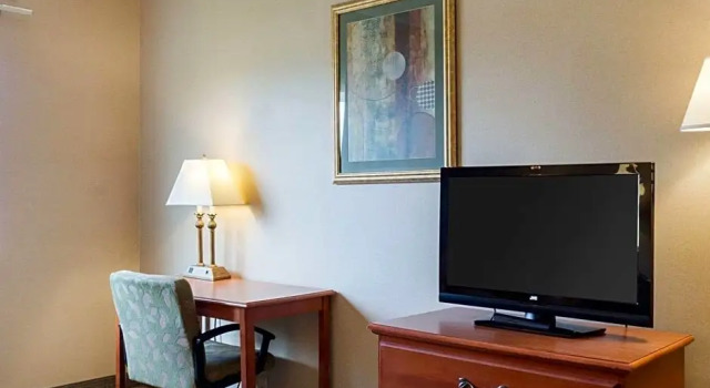 Люкс Quality Inn Brookings-University