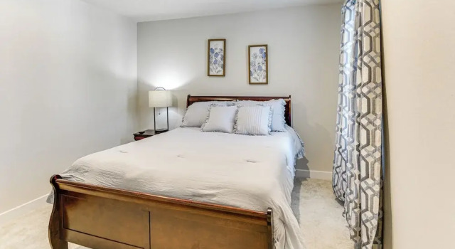 Beautiful Family Retreat By Pasquotank River!, Забронировать Дом для отпуска Коттеджи Элизабет-Сити, рядом с Университет Элизабет-Сити, Коттедж