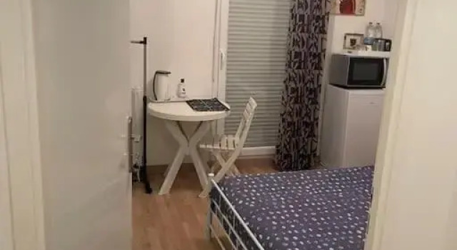 Chambre privée à 20km de Disneyland, Забронировать Отель Мо Парижский Диснейленд, рядом с Saint Stephen's Cathedral of Meaux