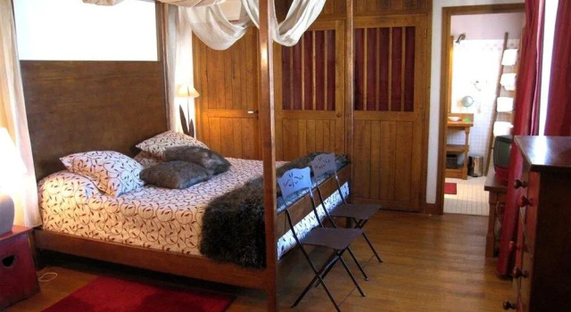 Auberge Fleurie, Buchen Sie Hostel Montsalvy Auvergne
