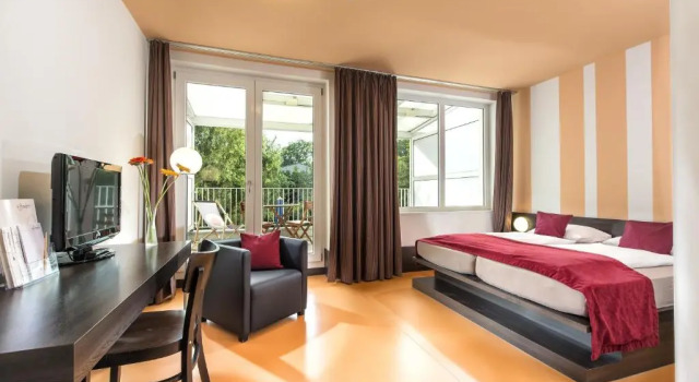 Habitación doble Estándar con balcón y con vista al jardín Hotel Grenzfall