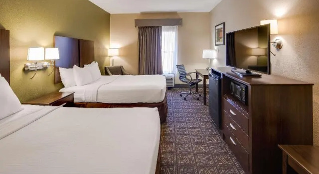Четырёхместный номер Standard Best Western Rayne Inn