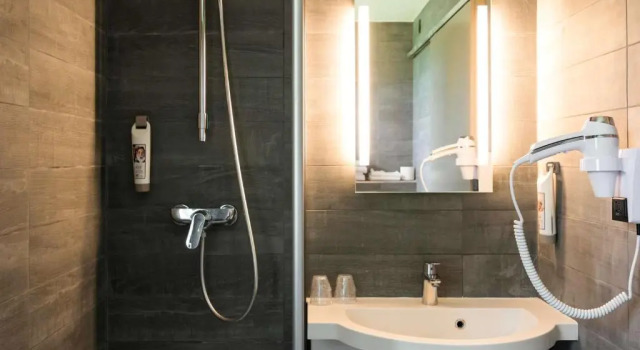 Семейный номер Standard ibis Carcassonne Est la Cité