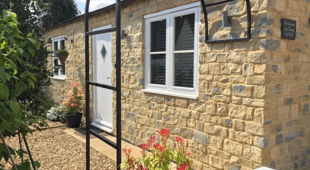 The Dovecote, Book Hotel Hoteller i Towcester med parkering, Parkering