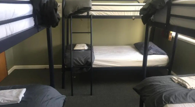 Tuatara Lodge - Hostel