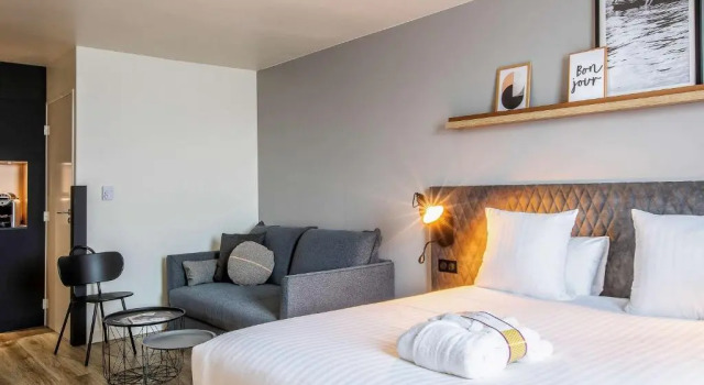 Семейный номер Standard Hôtel Mercure Paris Gennevilliers