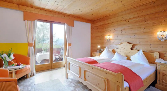 Двухместный номер Standard с видом на горы Naturhotel Alpenrose
