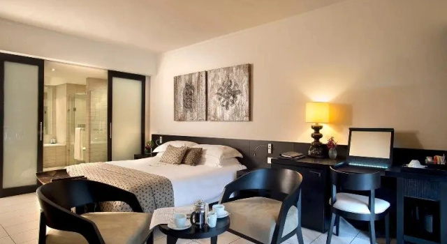 Номер Luxury Labadi Beach Hotel