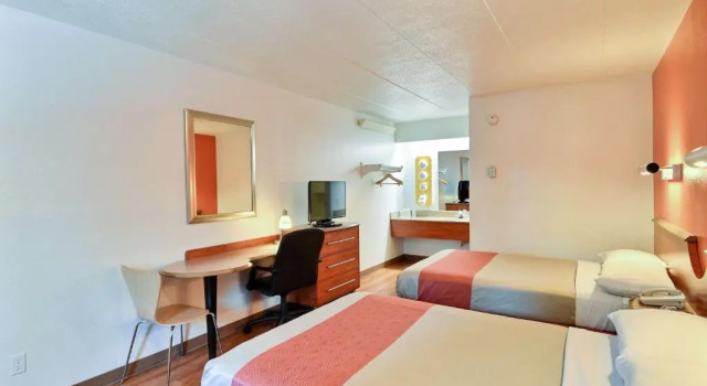 Четырёхместный номер Deluxe Motel 6-Nashua, NH - South