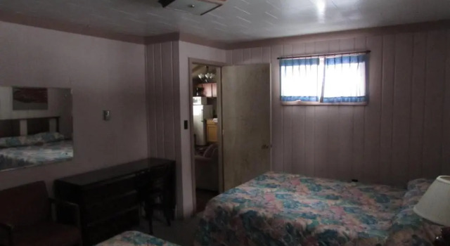 Woodland Motor Lodge, Buchen Sie Gasthaus Grayling Michigan