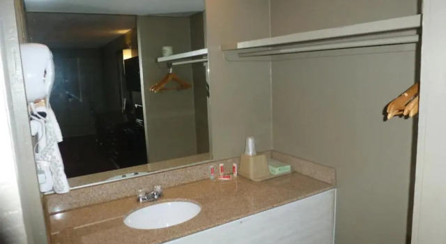 Номер Standard Econo Lodge Pittsburgh