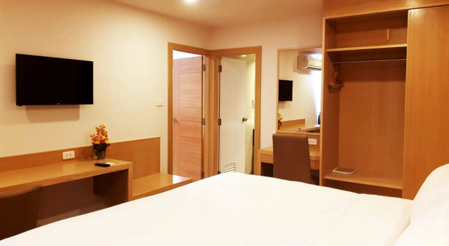 New Square Patong Hotel