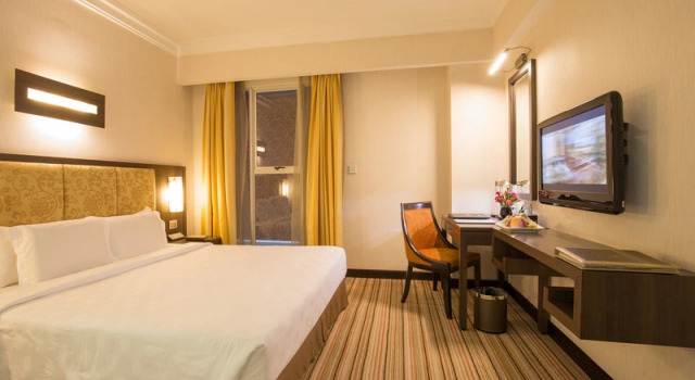 Номер Standard с балконом Silk Path Hotel Hanoi